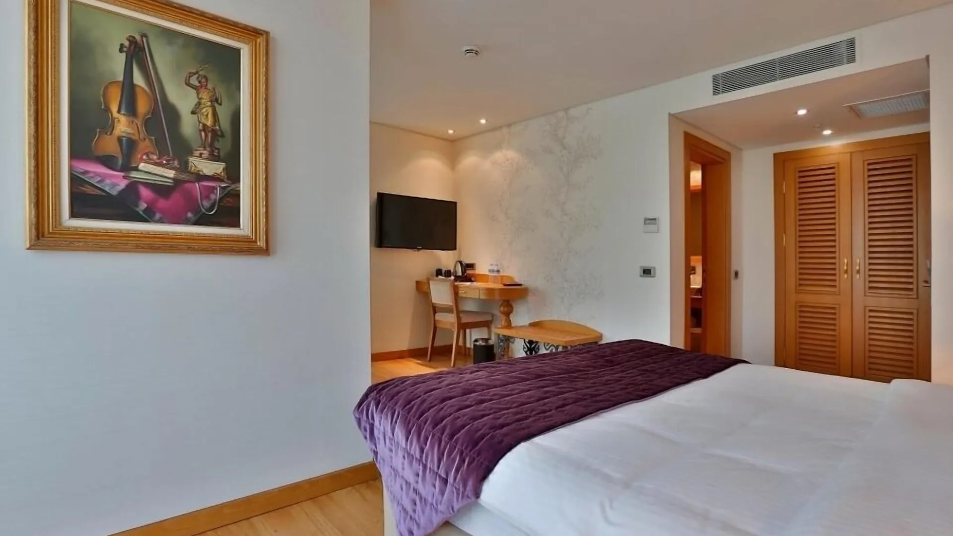 Queen Hotel & Spa Istanbul 4*,  Turkey