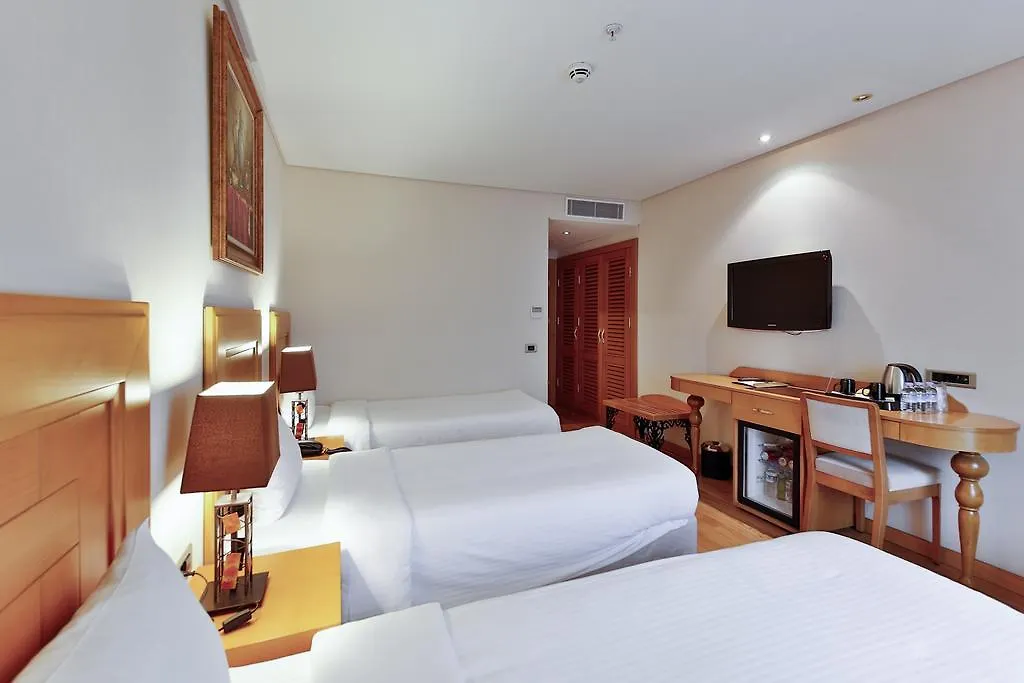 ****  Queen Hotel & Spa Istanbul Turkey