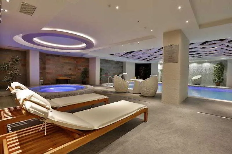 Queen Hotel & Spa Istanbul 4*,